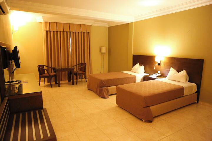 Room 9 of 42