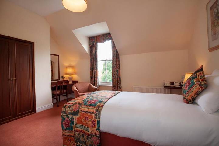 Room 21 of 43