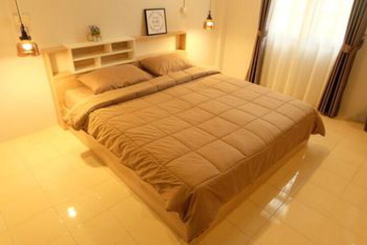 Room 12 of 30