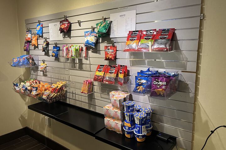 Snack bar
