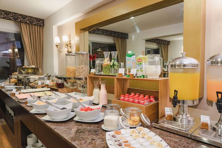 Breakfast buffet