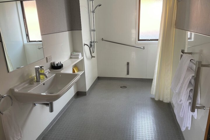 Room 85 of 104