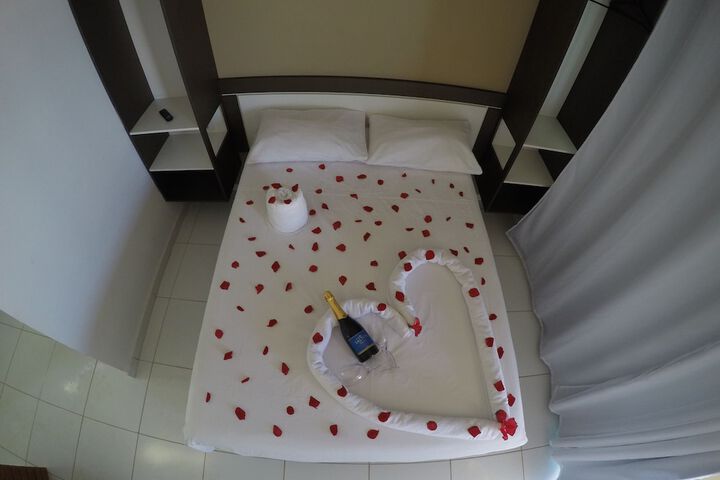 Room 4 of 15