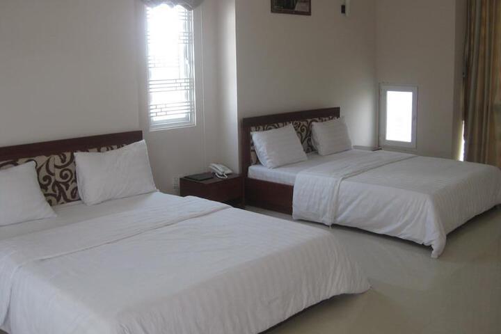 Room 2 of 6