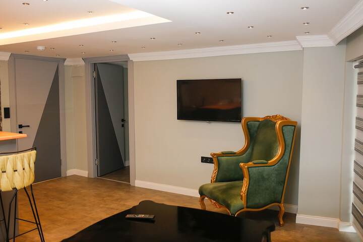 Room 42 of 60