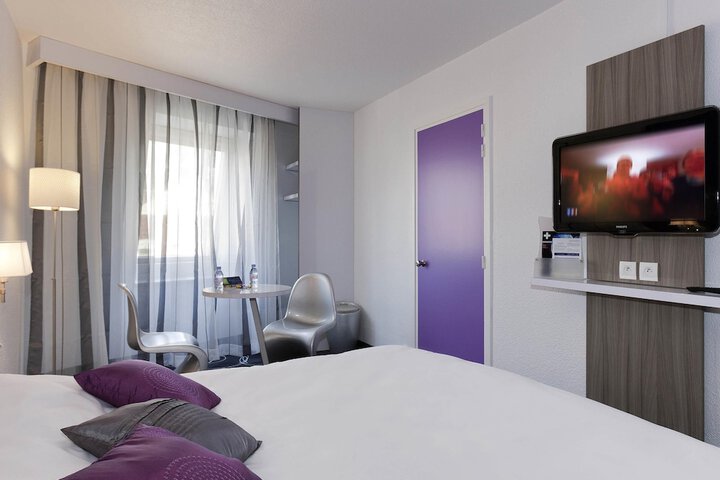 Room 13 of 50