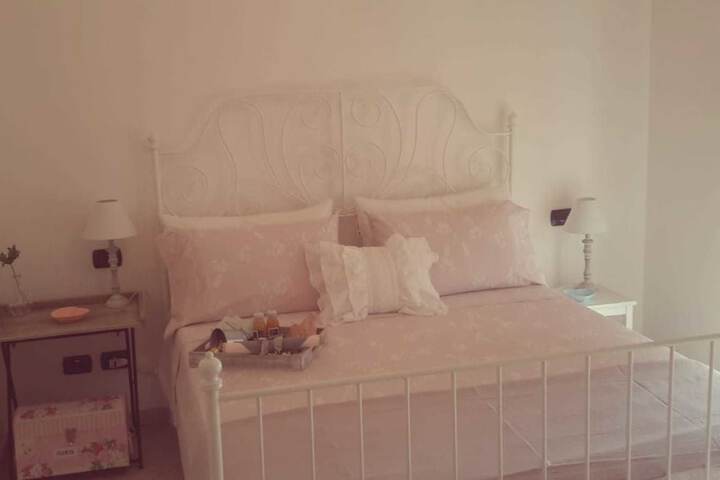 Room 7 of 18