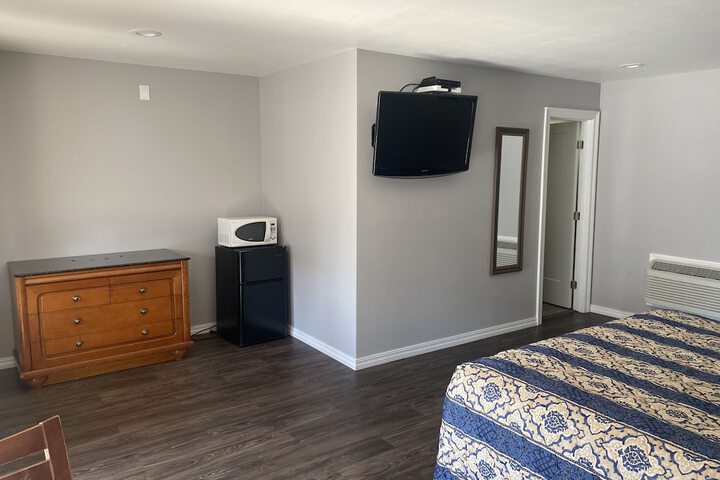 Room 7 of 37