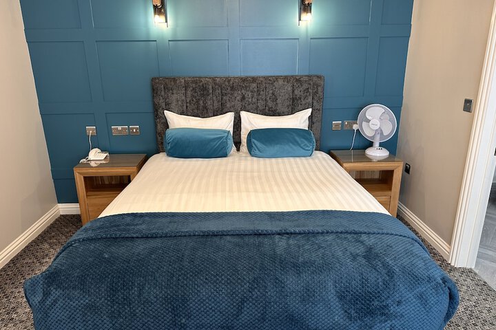 Room 20 of 77