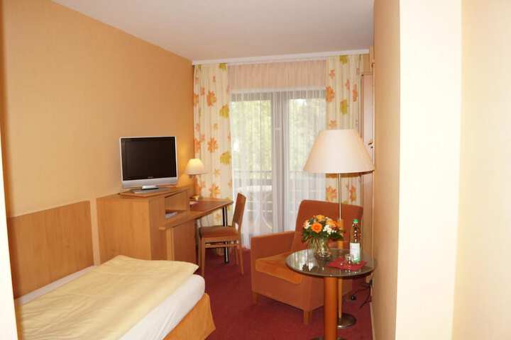 Room 14 of 27