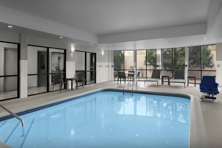 Pool Hotel