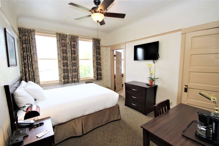Room 36 of 153