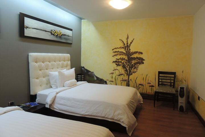 Room 11 of 34