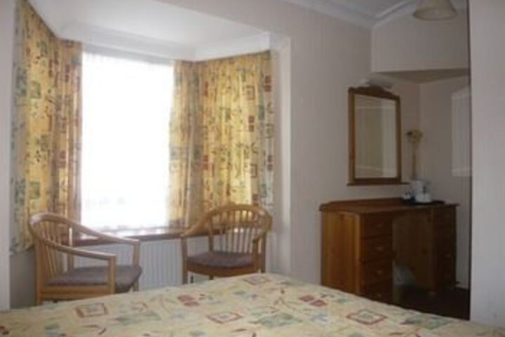 Room 10 of 24