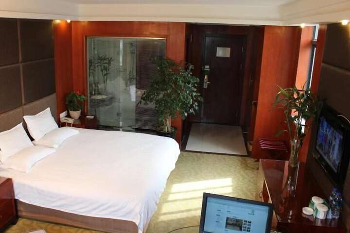 Room 14 of 59