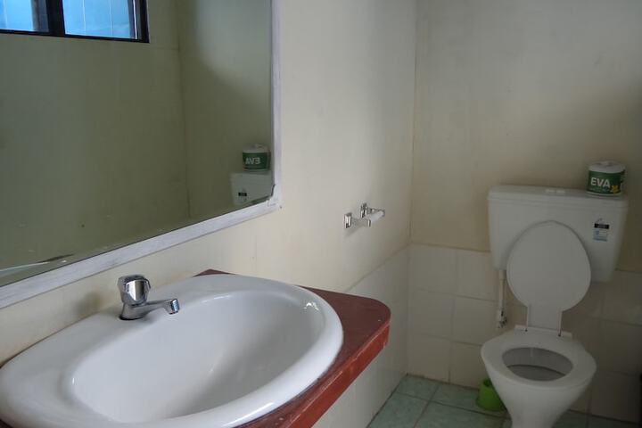 Room 53 of 112