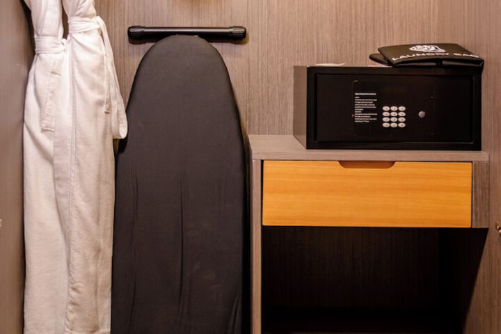 Room 18 of 46