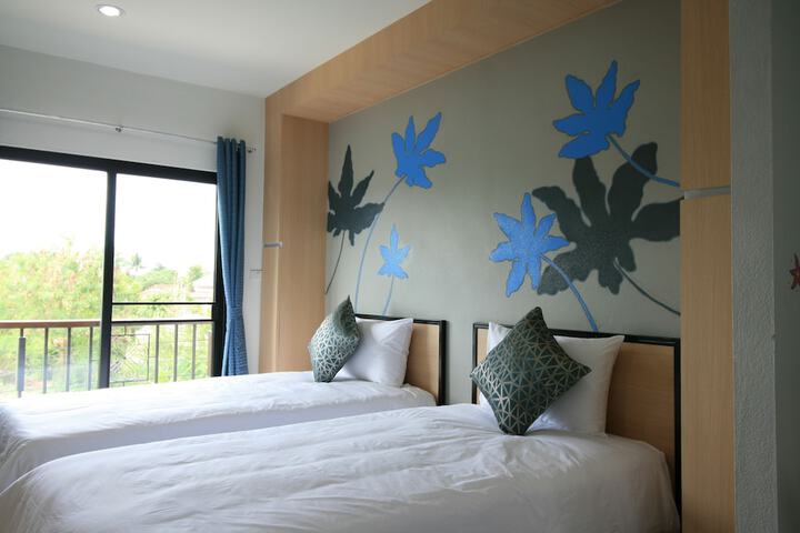 Room 3 of 36