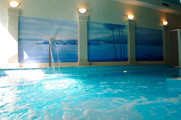 Hotel Pool