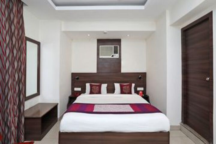 Room 18 of 26
