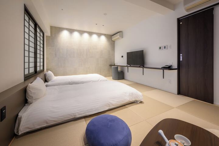 Room 19 of 93