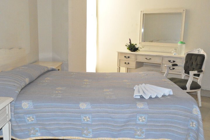 Room 5 of 24