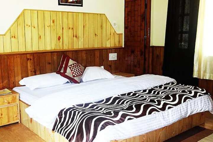 Room 15 of 25
