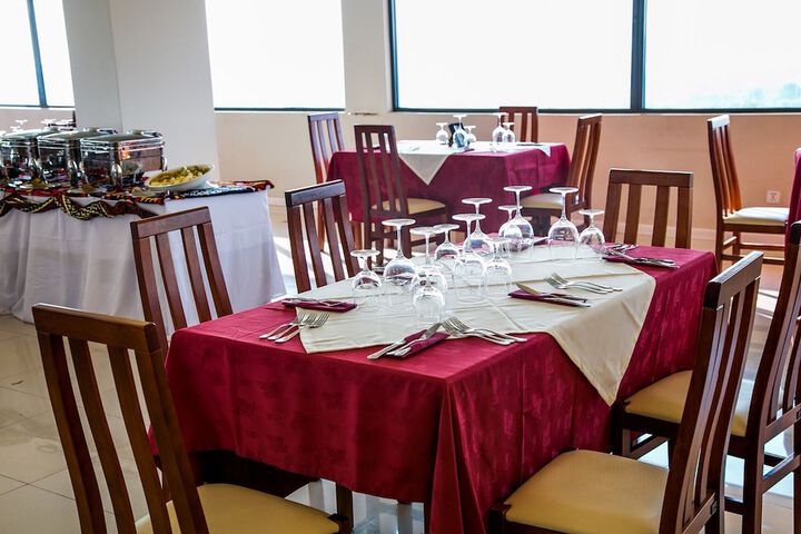 Dining 11 of 15