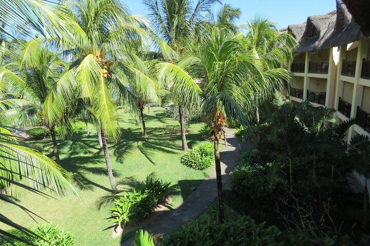 Hotel Exterior 77 of 79