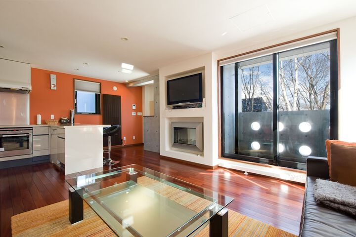 Room 3 of 7