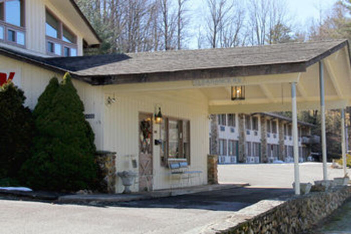 High Meadows Inn