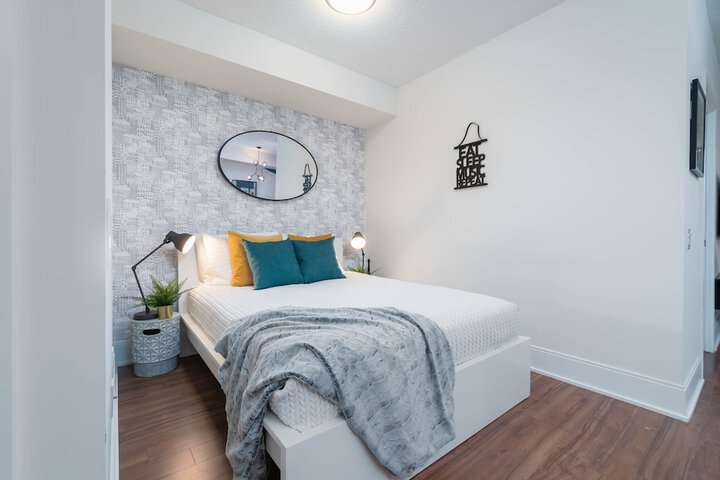 Room 2 of 38