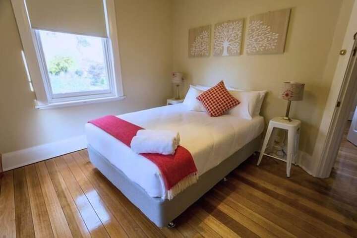 Room 9 of 29