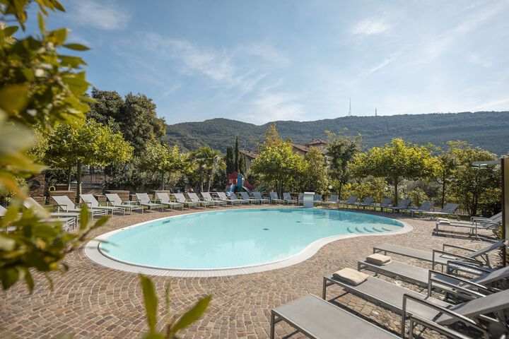 Pools & Facilities