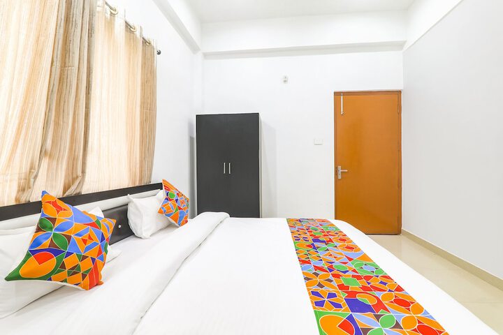 Room 14 of 27