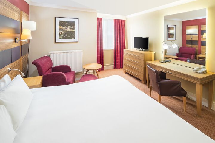 Room 25 of 90