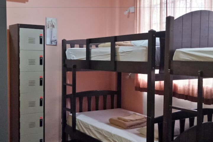 Room 12 of 36