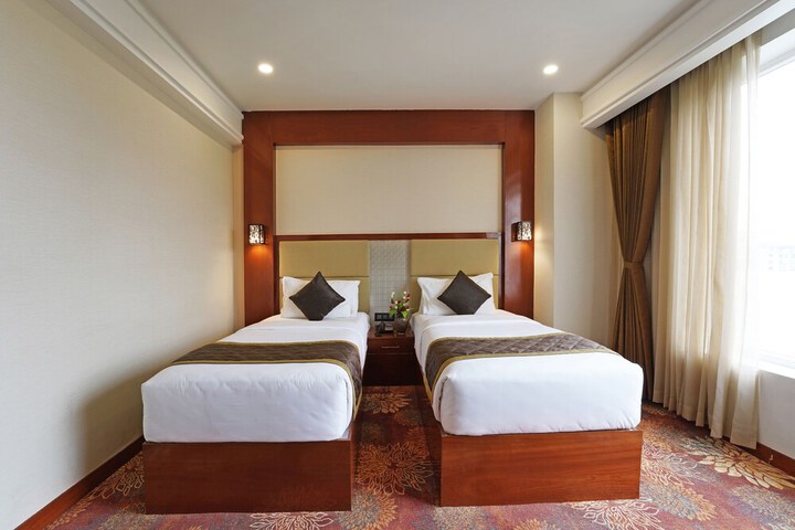 Room 19 of 33