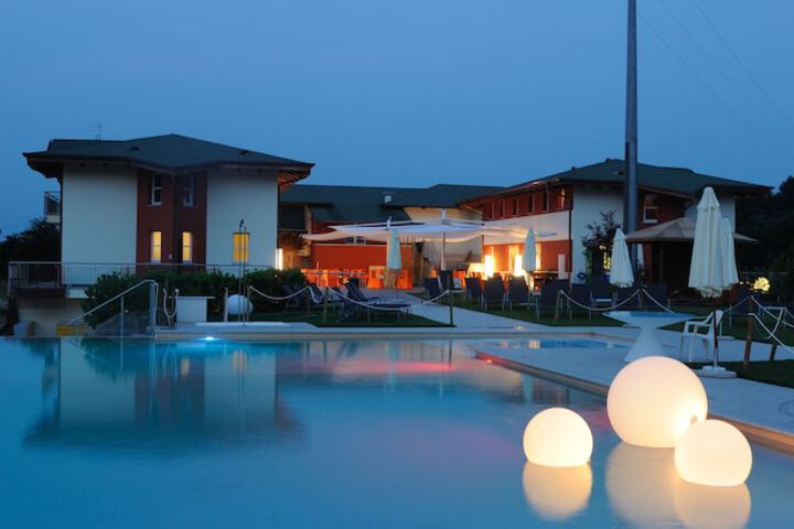 Pool Hotel