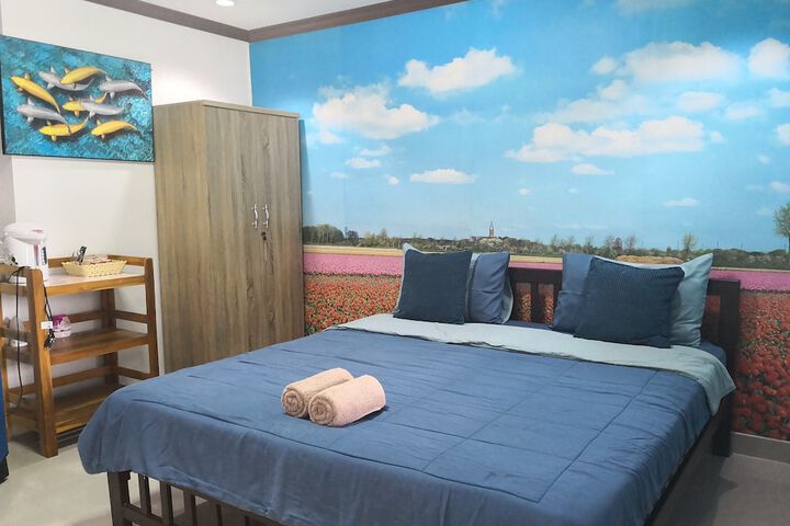 Room 15 of 19