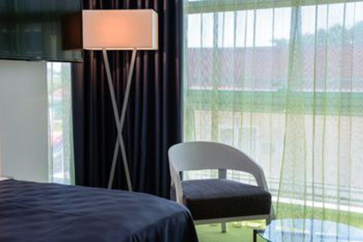 Room 70 of 112