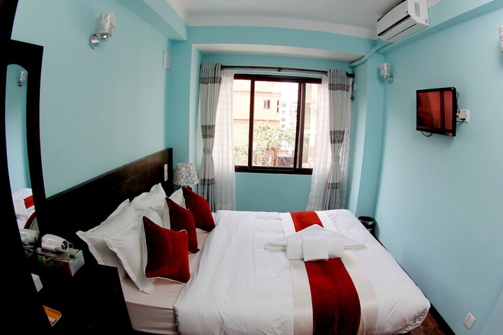 Room 16 of 41