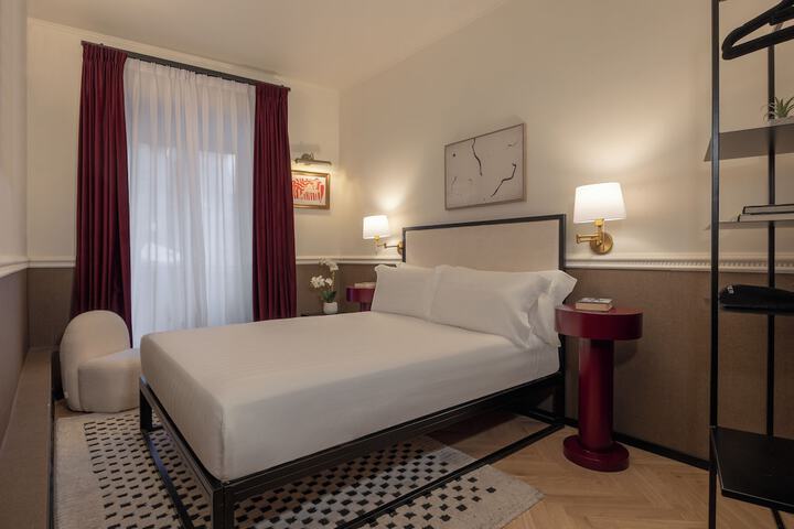 Room 2 of 11