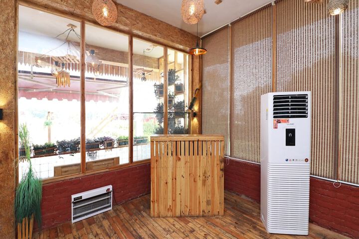 OYO 14802 HOTEL VIRUS BISTRO