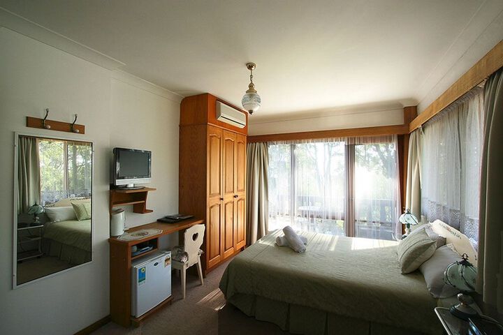 Room 54 of 177
