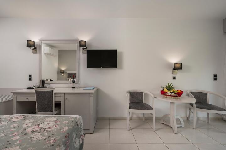 Room 59 of 340