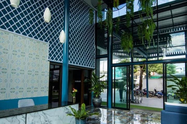 Blue Lagoon Hotel