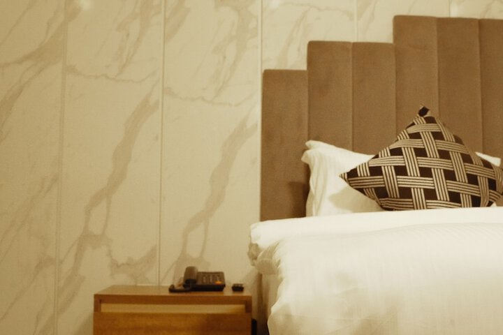 Room 14 of 39