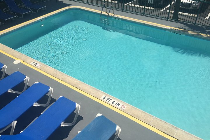 Pool 29 of 43