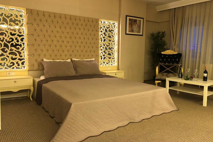 Room 23 of 44